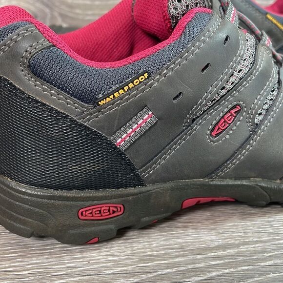Keen Koven Low Top Youth Size 5 Gray Red Waterproof Hiking Boots - Picture 11 of 11